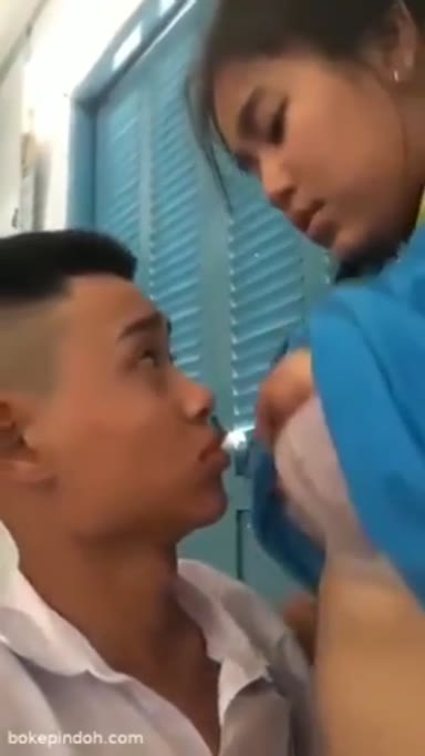 Background nonton video viral Ngentot Bocil SMP Sambil Ngewe Dikelas